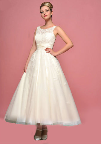 Retro Vintage Style Tea Length Lace Wedding Dress with Round Neck DV2068